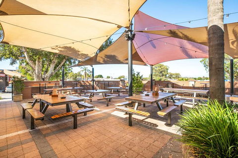 Nightcap At Wanneroo Tavern - Nambucca Heads Accommodation 1