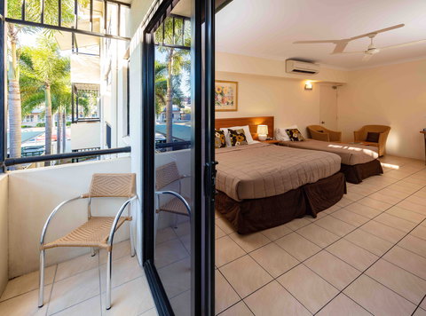 Cairns Queenscourt - Nambucca Heads Accommodation 2