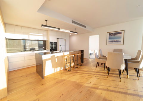Arise Brisbane One - Nambucca Heads Accommodation 2
