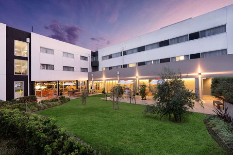 Atura Dandenong - Nambucca Heads Accommodation 1
