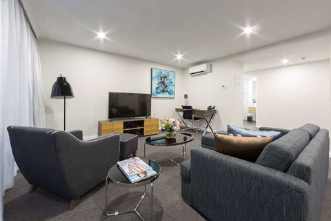 Avenue Hotel Canberra - Nambucca Heads Accommodation 9