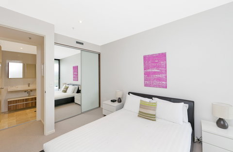 Astra Canberra Manhattan - Nambucca Heads Accommodation 4