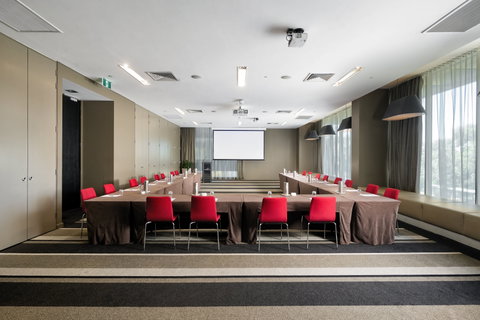 Fraser Suites Perth - Nambucca Heads Accommodation 11