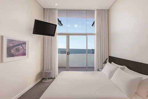 Adina Apartment Hotel Perth - Nambucca Heads Accommodation 5