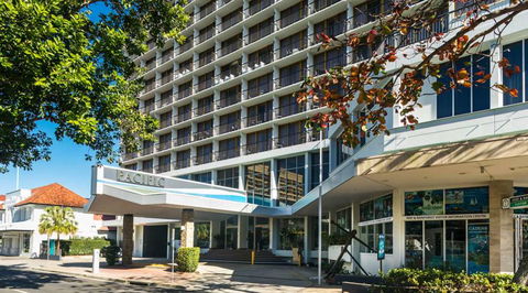 Pacific Hotel Cairns - Nambucca Heads Accommodation 1