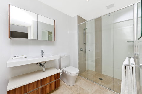 Astra Canberra Manhattan - Nambucca Heads Accommodation 5