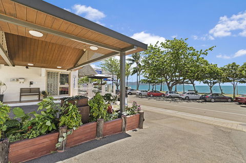Beach House Motel - Nambucca Heads Accommodation 0