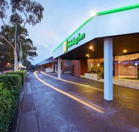 Holiday Inn Warwick Farm - Nambucca Heads Accommodation