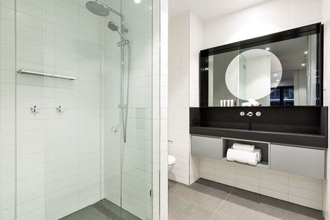 Tyrian Serviced Apts Albert Park Lane - Nambucca Heads Accommodation 1
