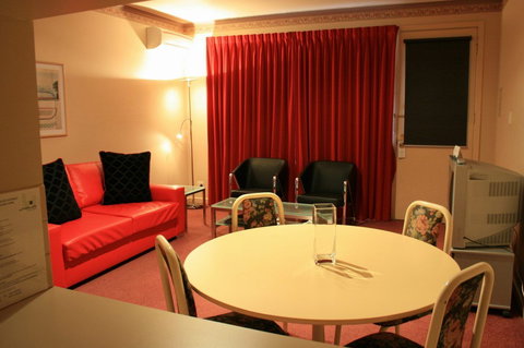 Carlton Clocktower on Lygon - Nambucca Heads Accommodation 1