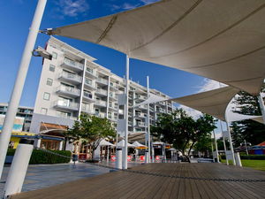 Oaks Waterfront Resort