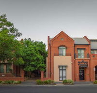 Majestic Old Lion Apartments - Nambucca Heads Accommodation