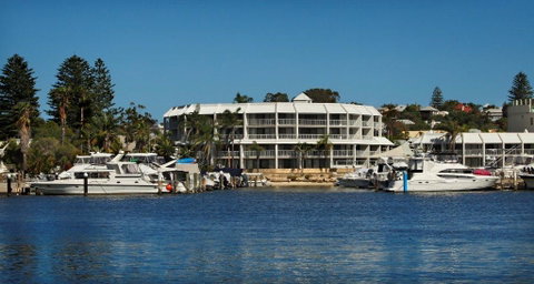 Pier 21 Apartment Hotel - Nambucca Heads Accommodation 0