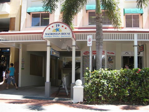 Macrossan House Boutique Holidays Apts - Nambucca Heads Accommodation 1