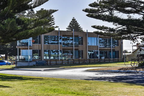 Bonnies Of Beachport - Nambucca Heads Accommodation 25