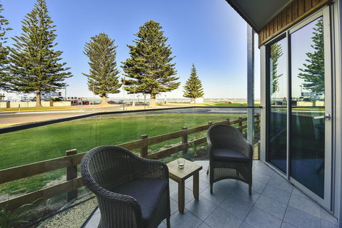Bonnies Of Beachport - Nambucca Heads Accommodation 32