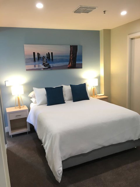 Beachside Luxury Apartments One & Two Bedroom In Beachfront Oaks Pier Building - Nambucca Heads Accommodation 23