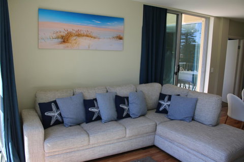 Beachside Luxury Apartments One & Two Bedroom In Beachfront Oaks Pier Building - Nambucca Heads Accommodation 14