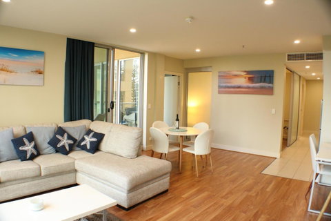 Beachside Luxury Apartments One & Two Bedroom In Beachfront Oaks Pier Building - Nambucca Heads Accommodation 5