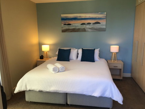 Beachside Luxury Apartments One & Two Bedroom In Beachfront Oaks Pier Building - Nambucca Heads Accommodation 22