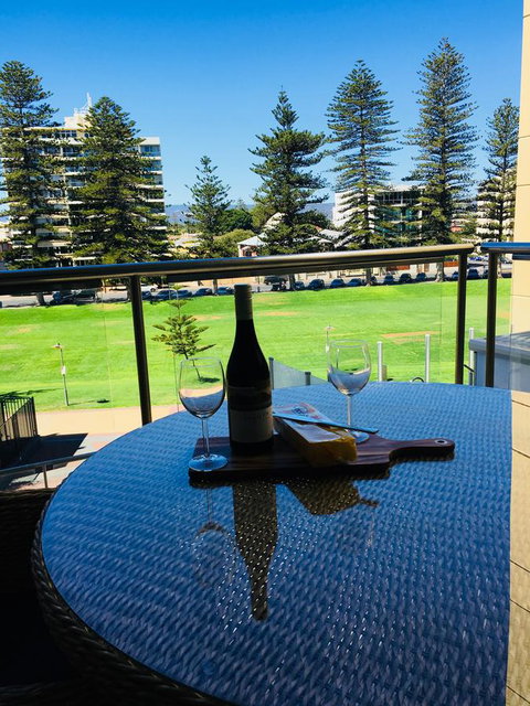 Beachside Luxury Apartments One & Two Bedroom In Beachfront Oaks Pier Building - Nambucca Heads Accommodation 26