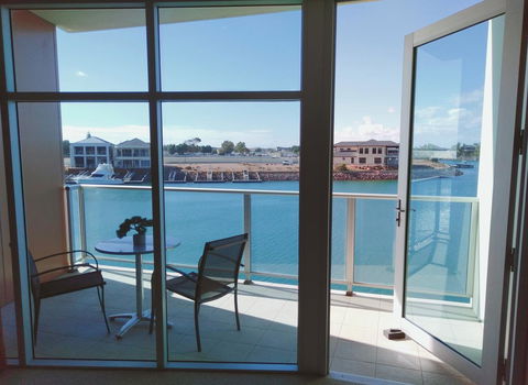 Wallaroo Marina Executive Apartments - Nambucca Heads Accommodation 1