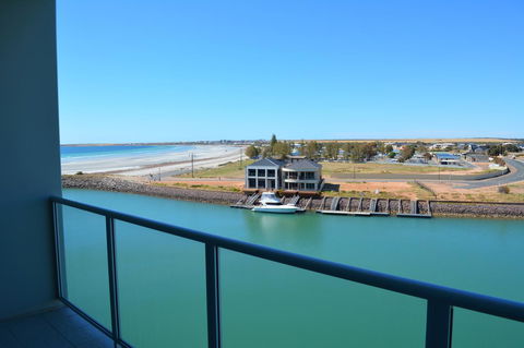 Wallaroo Marina Luxury Apartment - Nambucca Heads Accommodation 6