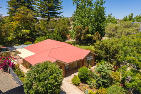 Tanunda\'s Magpie House - Nambucca Heads Accommodation 1