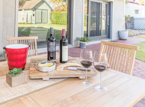 The Tudor House - Nambucca Heads Accommodation 18