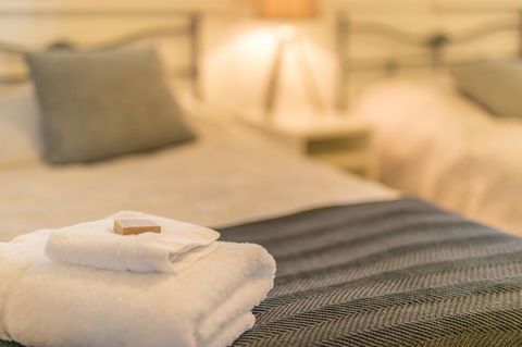 The Tudor House - Nambucca Heads Accommodation 13