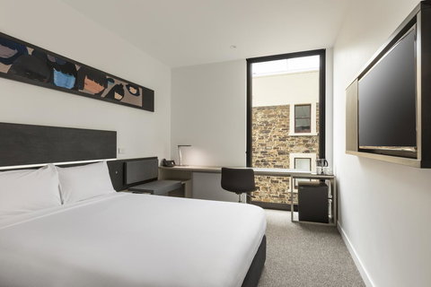 Ibis Adelaide - Nambucca Heads Accommodation 9