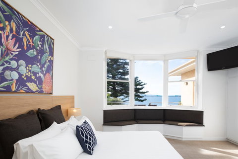 Bay 10 - Suites And Apartments - Nambucca Heads Accommodation 3