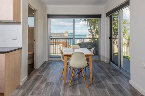 Bay 10 - Suites And Apartments - Nambucca Heads Accommodation 12