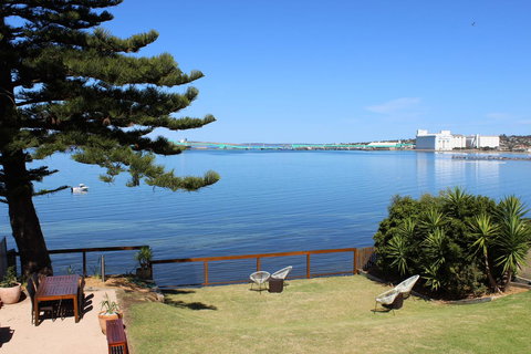 Bay 10 - Suites And Apartments - Nambucca Heads Accommodation 0
