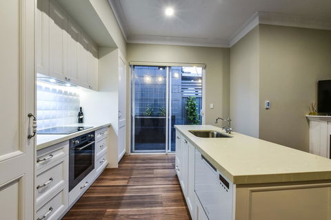 Aloha Central Luxury Apartments - Nambucca Heads Accommodation 10