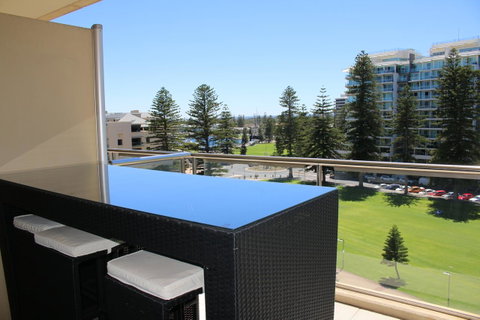 Beachside Luxury Getaway In Glenelg - Nambucca Heads Accommodation 15