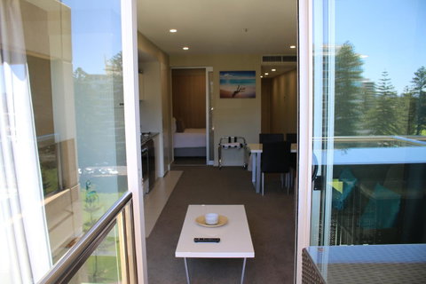 Beachside Luxury Getaway In Glenelg - Nambucca Heads Accommodation 3