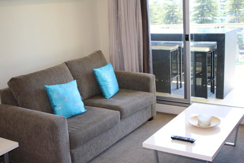 Beachside Luxury Getaway In Glenelg - Nambucca Heads Accommodation 8