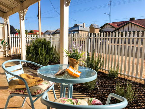 Inglenook Cottage - Nambucca Heads Accommodation 1