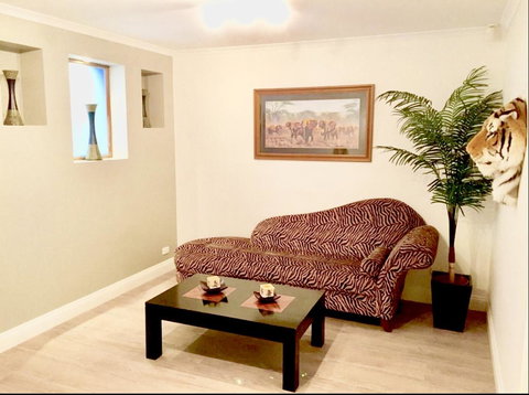 Superb Townhouse In North Adelaide - Nambucca Heads Accommodation 8