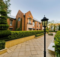 Majestic Old Lion Apartments - Nambucca Heads Accommodation