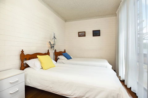 The Dolphins Beachfront Apartments - Nambucca Heads Accommodation 8