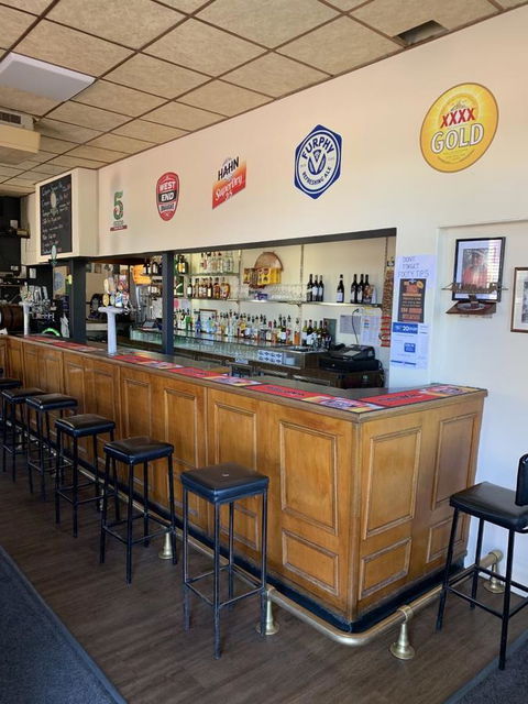 Commercial Hotel Morgan - Nambucca Heads Accommodation 2