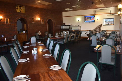 Commercial Hotel Morgan - Nambucca Heads Accommodation 6