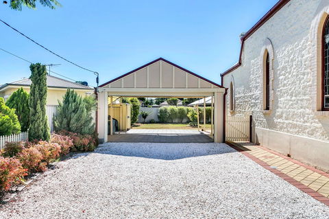\'THE CHURCH\' Guest Home, Gawler Barossa Region - Nambucca Heads Accommodation 11