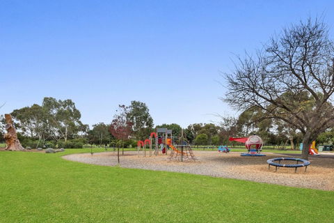 Adelaide Style Accommodation-Close To City-North Adelaide-3 Bdrm- FREE Parking - Nambucca Heads Accommodation 33