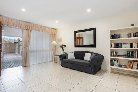 Adelaide Style Accommodation-Close To City-North Adelaide-3 Bdrm- FREE Parking - Nambucca Heads Accommodation 7