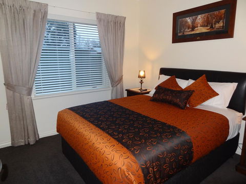 Hahndorf Oak Tree Cottages - Nambucca Heads Accommodation 3