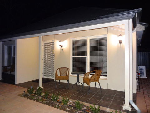 Hahndorf Oak Tree Cottages - Nambucca Heads Accommodation 2