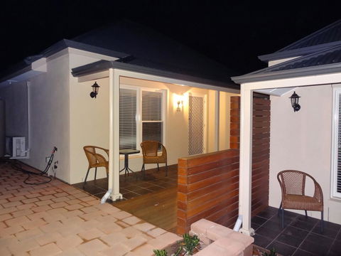 Hahndorf Oak Tree Cottages - Nambucca Heads Accommodation 6